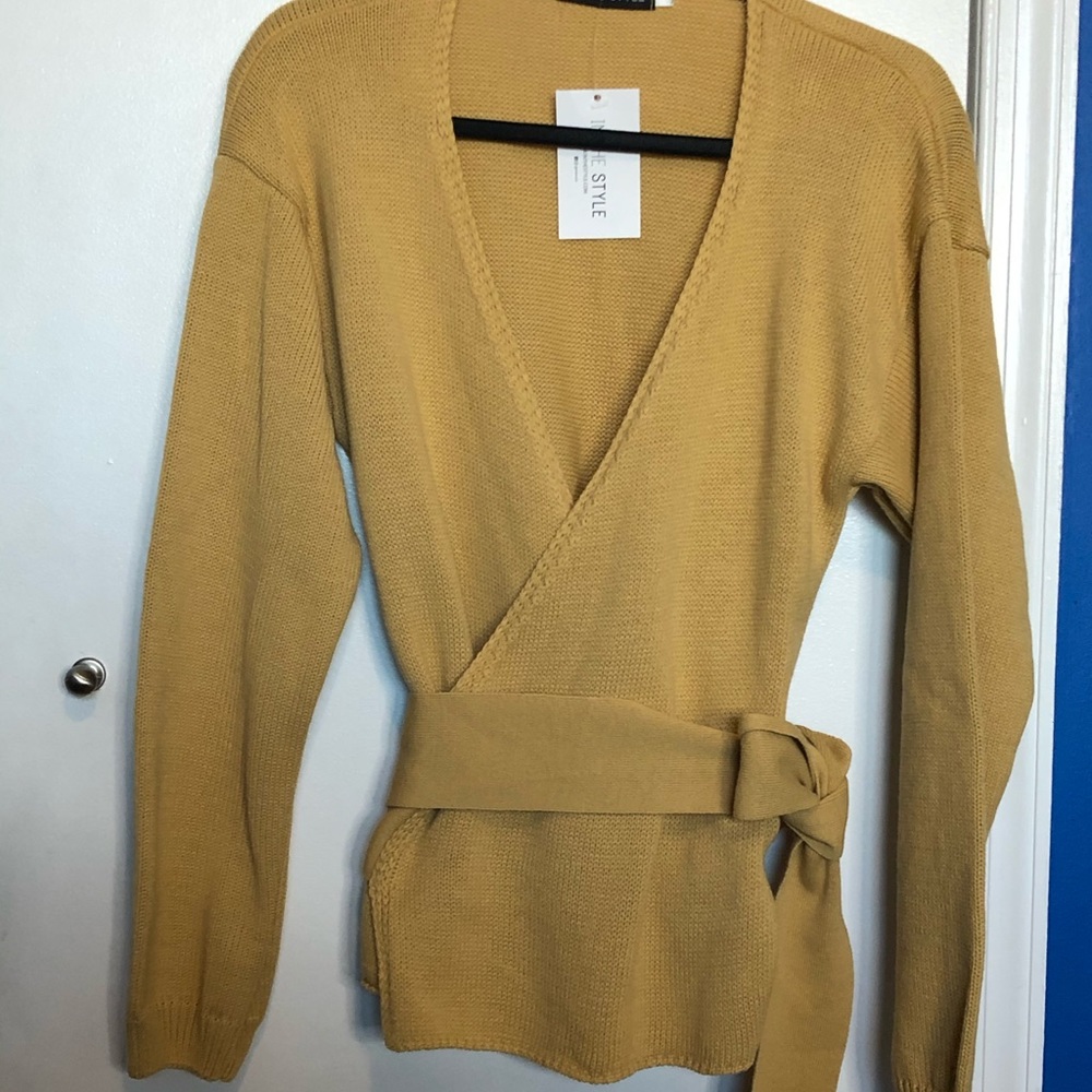 LORNA LUXE HONEY 'BUT FIRST' WRAP CARDIGAN
Size 6